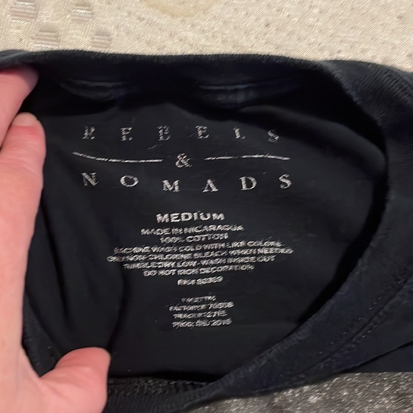 Rebels & Nomads black short sleeve tshirt with astronaut on the front. Size med - Picture 4 of 4